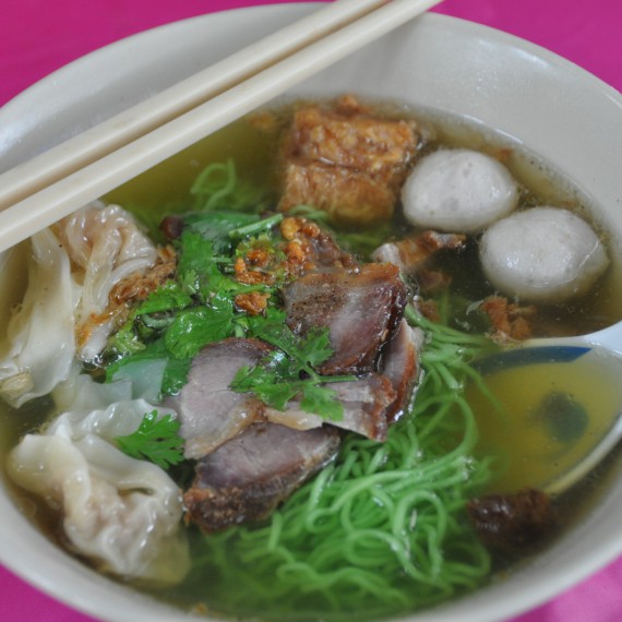 Thajská polévka s knedlíčky 