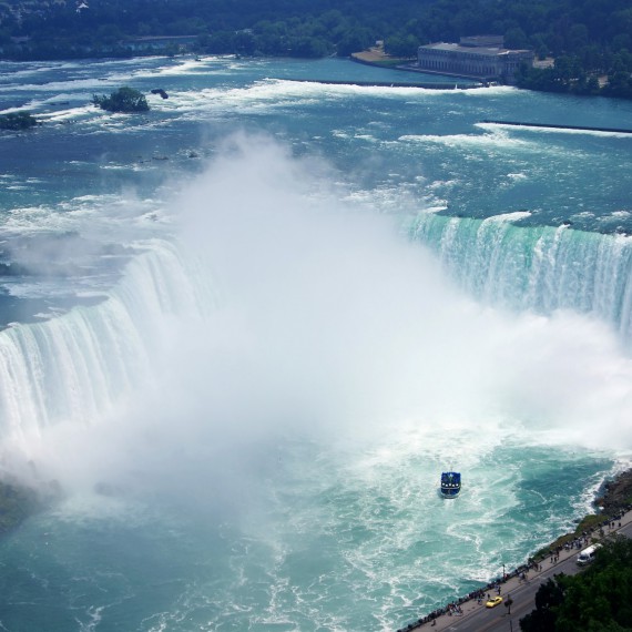 Ohromující Niagarské vodopády