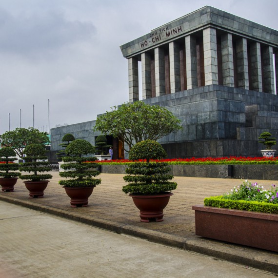 Hočiminovo mauzoleum v Hanoji