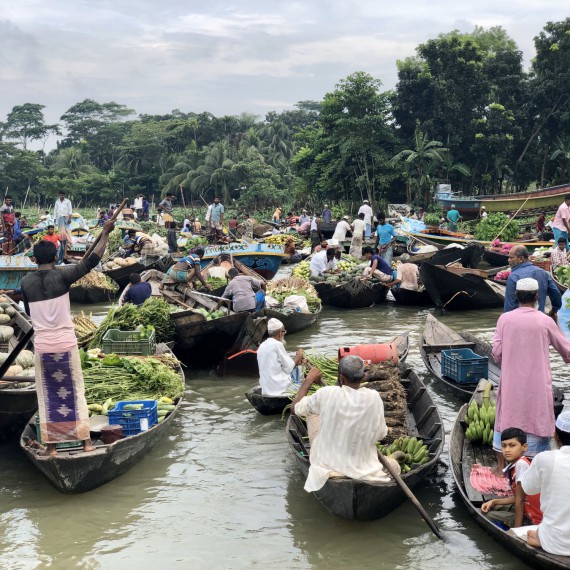 Návštěva plovoucích trhů