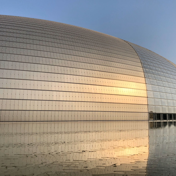 Budova opery je kontroverzní připomínkou toho, že Čína není jen jednou z nejhistoričtějších zemí světa, ale zároveň i moderní velmoc.