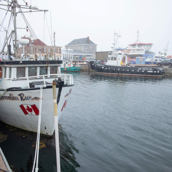 Přístav v Saint Pierre a Miquelon.
