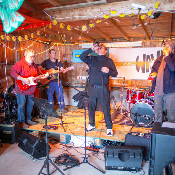 Rocková skupina v Saint Pierre a Miquelon.