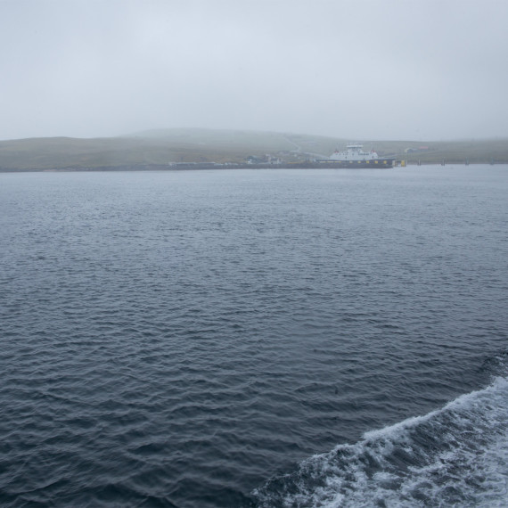 Jeden ze 4 trajektů Unst – Yell. Při dobývání nejsevernějšího bodu projedeme více ostrovů Shetland.