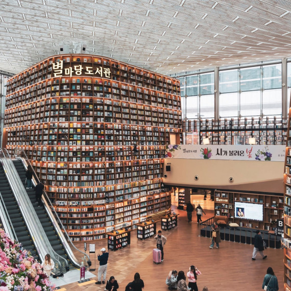 Chcete-li být na Instagramu někdo, tak musíte mít fotku či video z knihovny Starfield library.