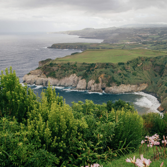 Výhledy na krajinu. Vyhlídka Miradouro de Santa Iria patří mezi nejkrásnější na ostrově