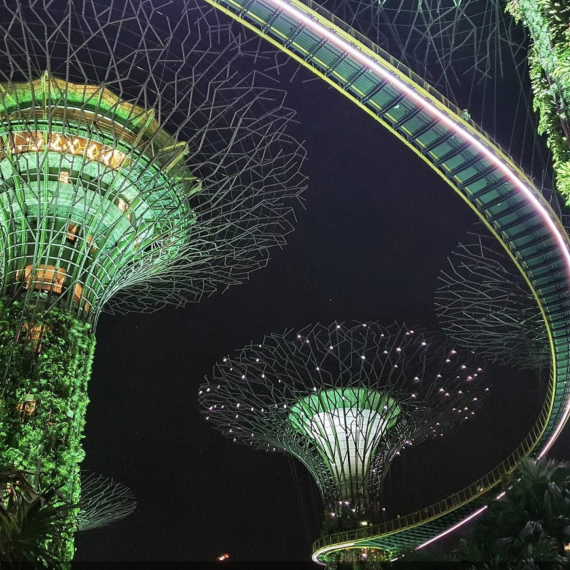 S CK SEN si prohlédnete symbol futuristického Singapuru
