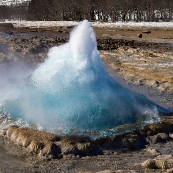 Půjdeme se podívat na nejznámější islandský gejzír - Strokkur