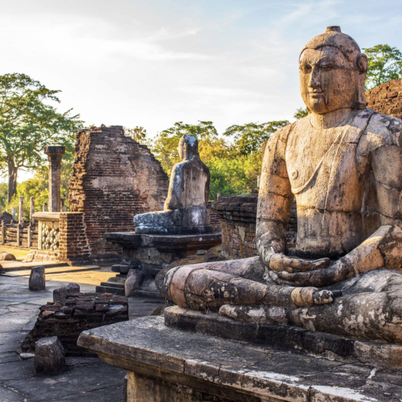 Buddha ve skalním městě  Polonnaruwa