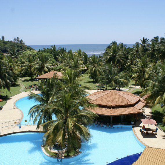 Relax u bazénu na Srí Lance