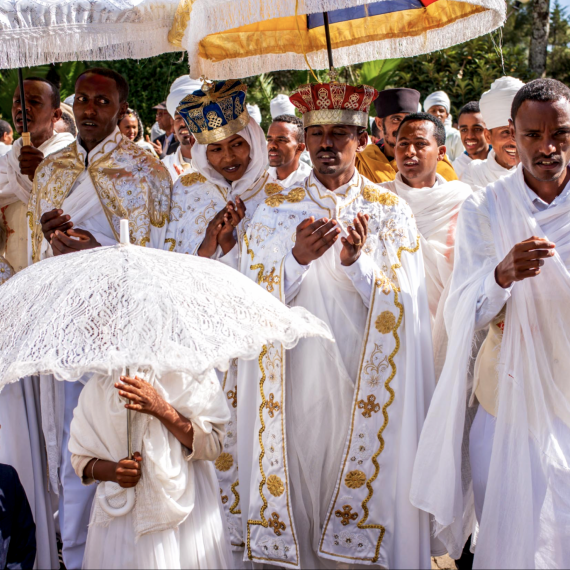 Dozvíte se napříkad, že v Etiopii se nedá rozvést