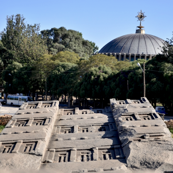 Ukážeme Vám nedostavěný obelisk v Axumě