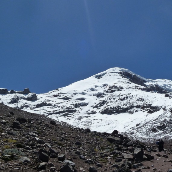 Některé úseky vedou po skalnatých cestách