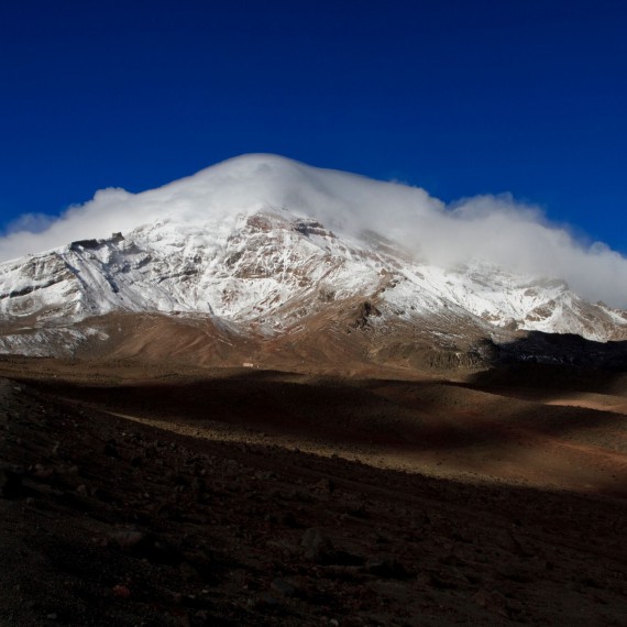 Blíže k vrcholu je už chladněji, připravíme se na všechny druhy počasí