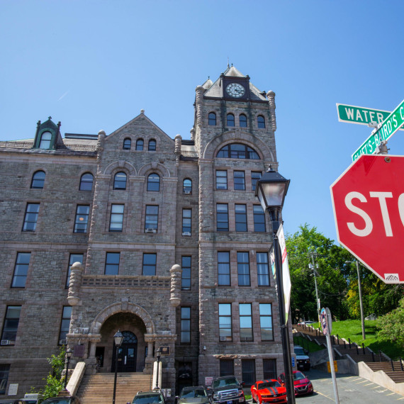St. John's je prý i nejmlžnější a nejvýchodnější město Severní Ameriky.