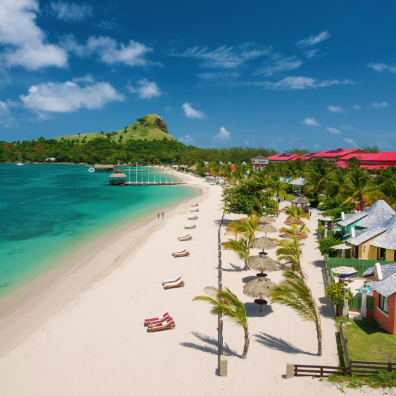 Luxusní hotel Sandals Grande St.Lucian, který si můžete objednat v našich doplňkových službách.