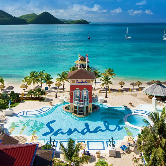 Luxusní hotel Sandals Grande St.Lucian, který si můžete objednat v našich doplňkových službách.