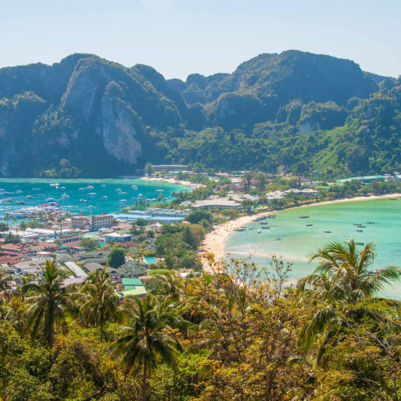 Výhled na ostrov Phi Phi,
