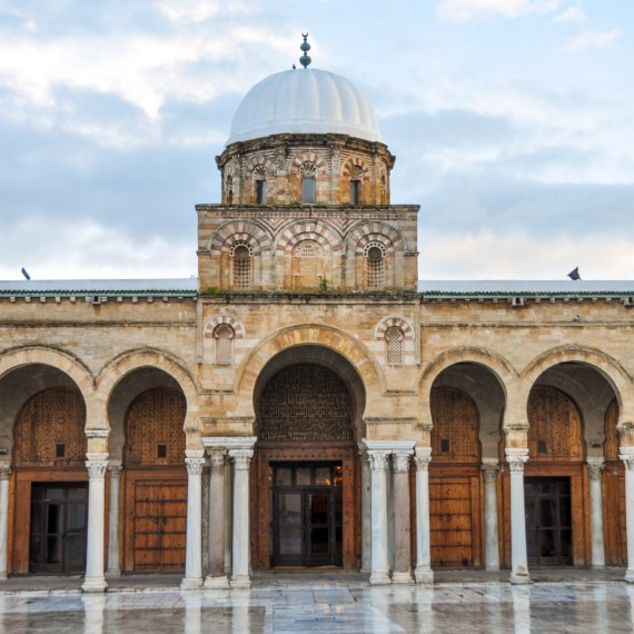 Tunis - na nádvoří Velké mešity 