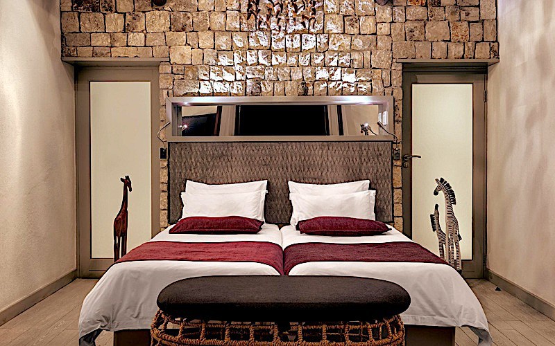 Mokuti Etosha Lodge