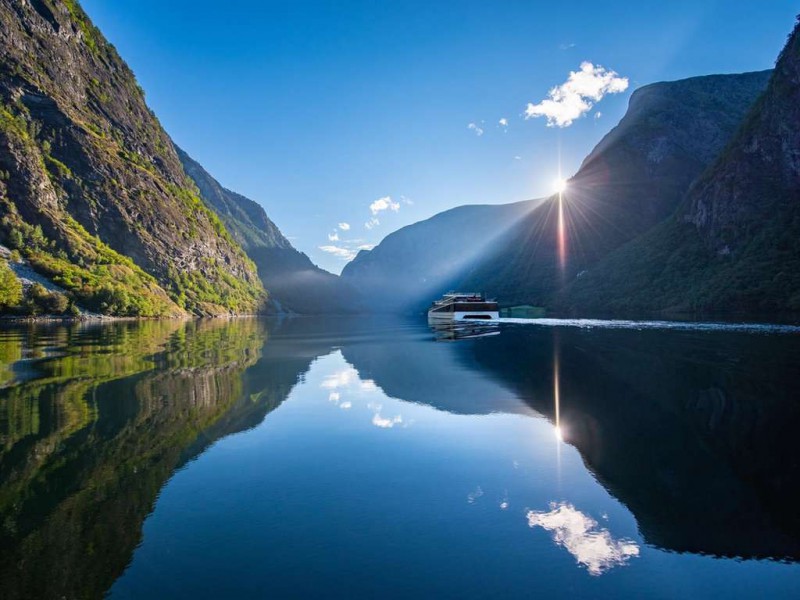 Plavba Nærøyfjord