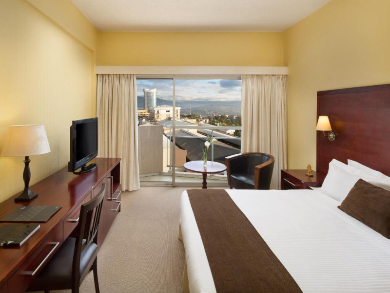 Hôtel des Mille Collines****, 1 noc