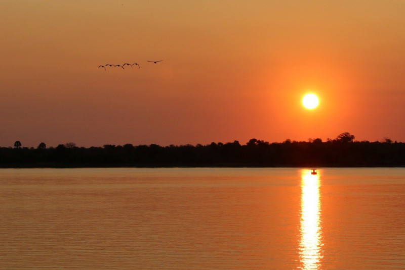 Západ Slunce - plavba po řece Zambezi 