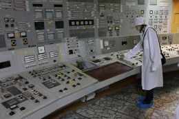 Ovládání kontrolního centra třetího reaktoru v Černobylu
