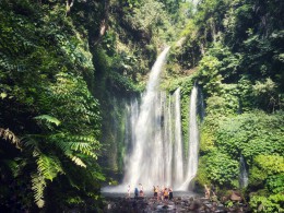 Vodopády pod sopkou Rinjani, Lombok