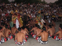 Tanec Kečak na Bali