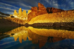 Západ slunce nad Torres del Paine