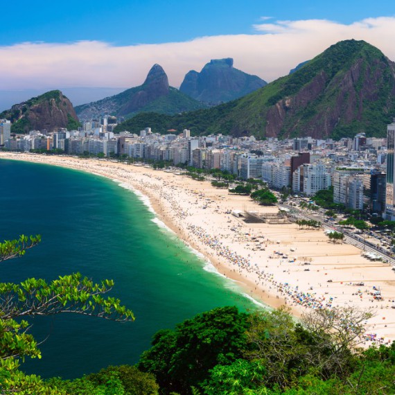 Nejslavnější pláž Copacabana v Riu 