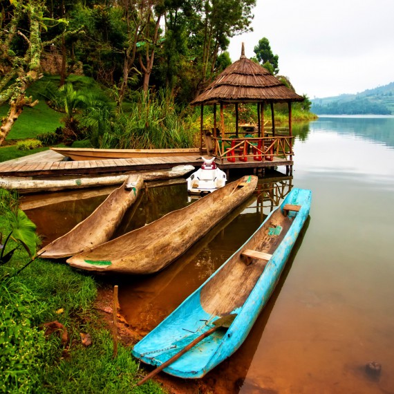 Loďky na jezeře Kivu