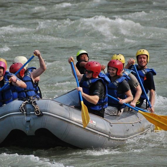 Rafting na řece Trisuli v Nepálu