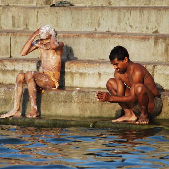 Ranní očista těla i duše, Varanasi