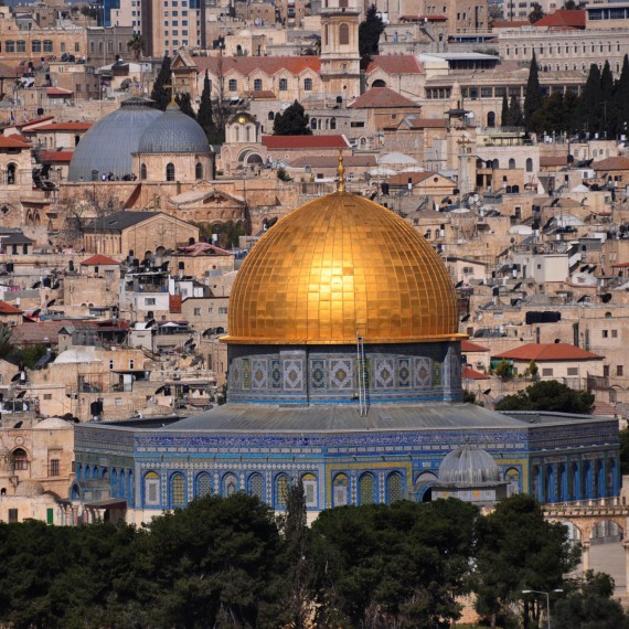 Zlatá kupole Skalního chrámu v Jeruzalémě