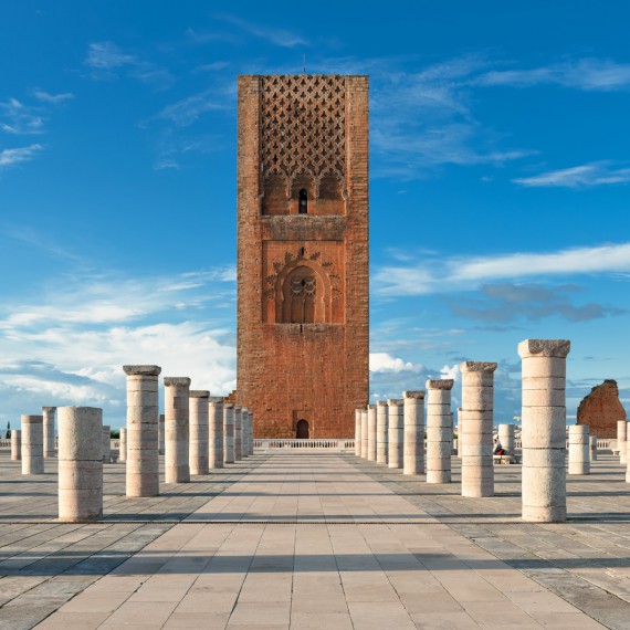 Hassanova věž ve městě Rabat