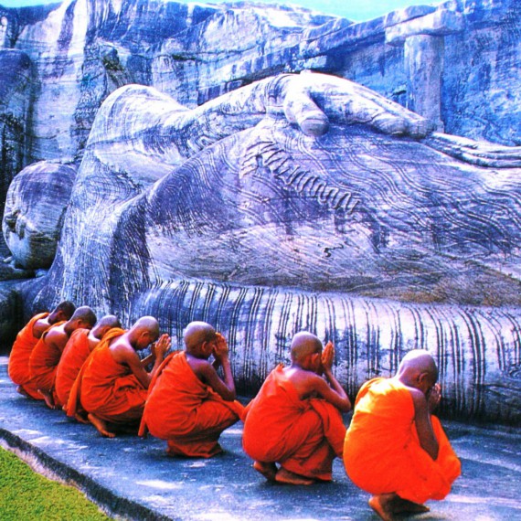 Buddhističtí mniši na Srí Lance