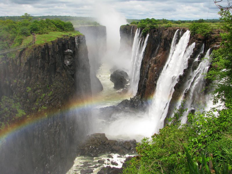 Viktoriiny vodopády na hranicích Zimbabwe a Zambie 