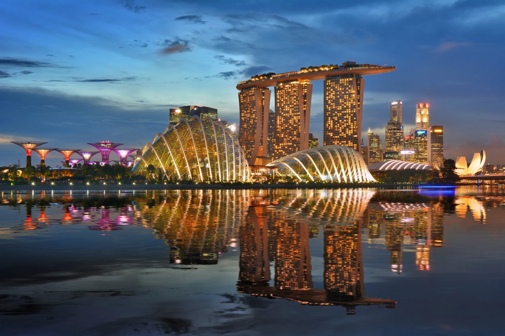Noční panorama Singapuru