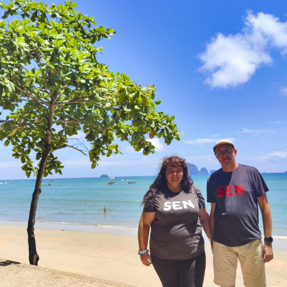 Klienti CK SEN na pláži v thajském Krabi.