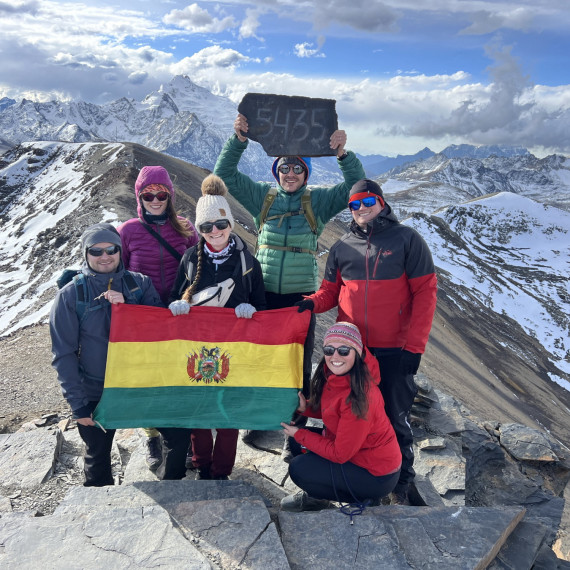 Společně na vrcholu bolivijské hory Chacaltaya.