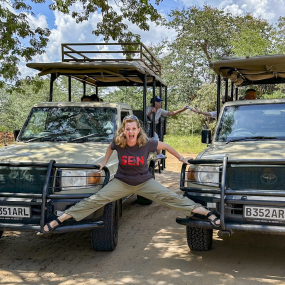 SEN cestovatelka na safari v Botswaně.