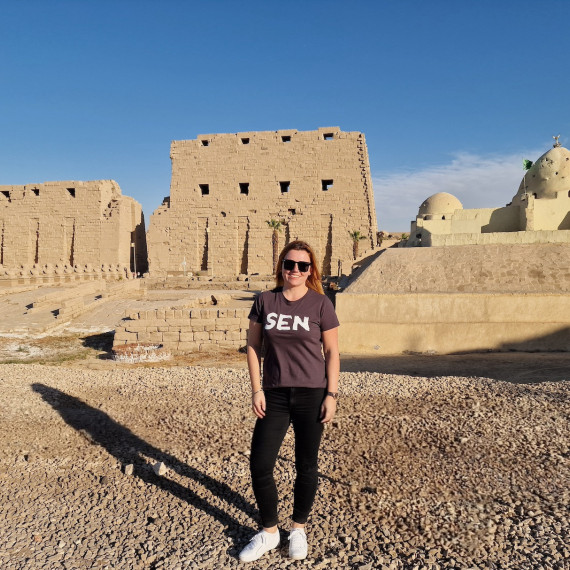 Prohlídka největšího chrámu nedaleko Luxoru se SEN průvodkyní.