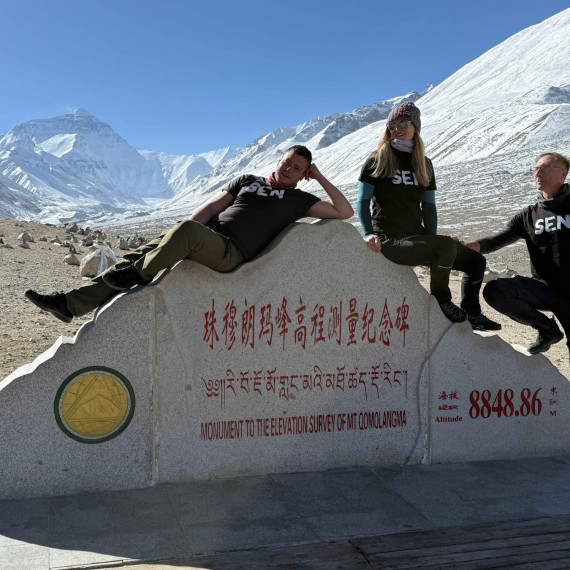 CK SEN v základním táboře u Mount Everestu.