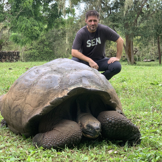 Obrovská galapážská želva a náš SEN průvodce.