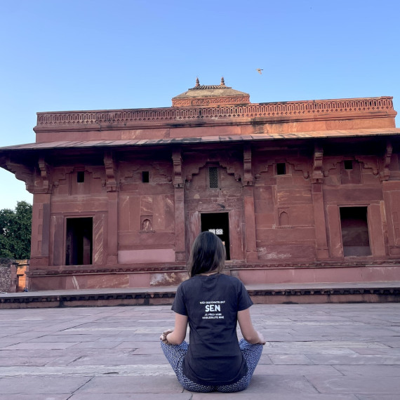 SEN na prohlídce Fathepur Sikri v Indii.