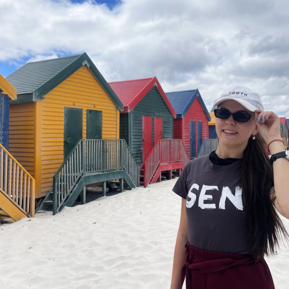 Ikonické barevné domky na pláži Muizenberg v Kapském městě.