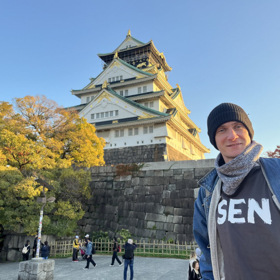 SEN průvodce při návštěvě Osackého hradu.