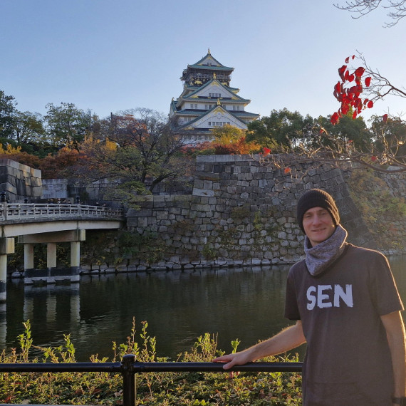 Procházka kolem hradu v Osace s naším SEN průvodcem.
